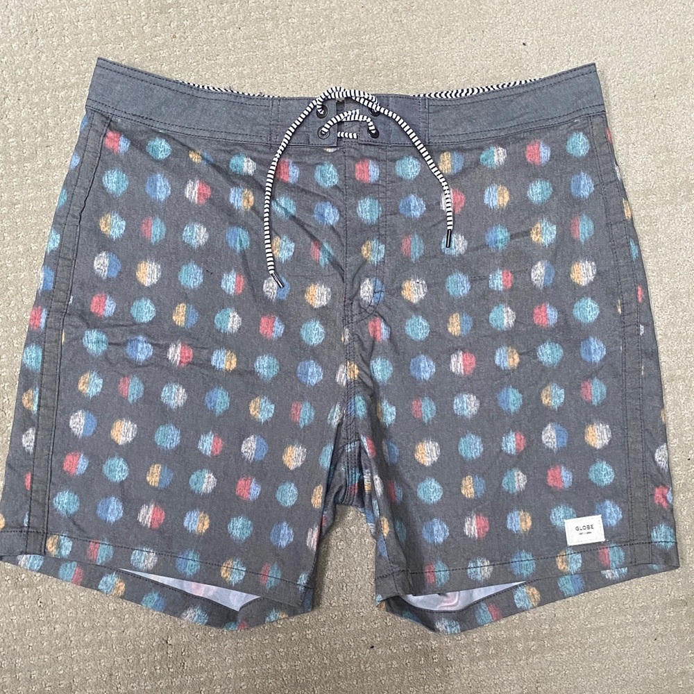 Globe shorts - Sz 36